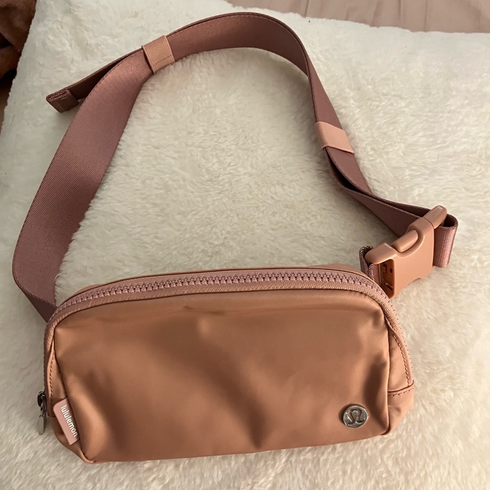 Lululemon pink belt bag